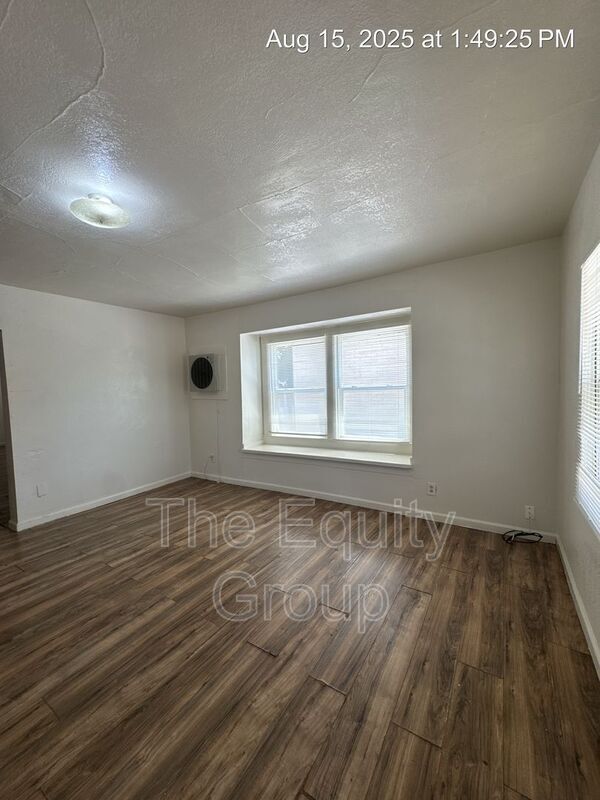 Foto del edificio - 435 N Redington St