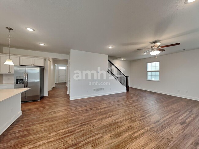 Foto del edificio - 826 Castor Ct