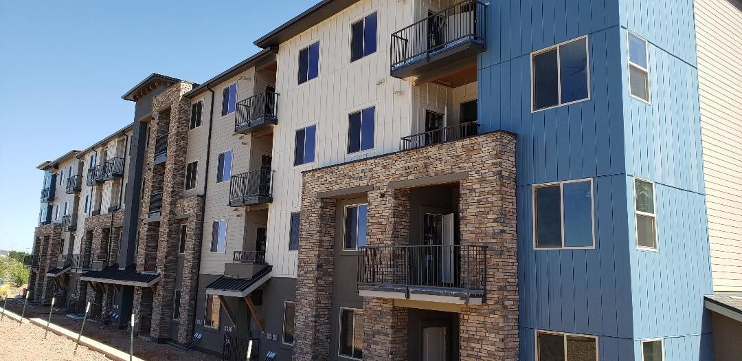 Overlook at Mesa Creek Apartments Colorado Springs, CO