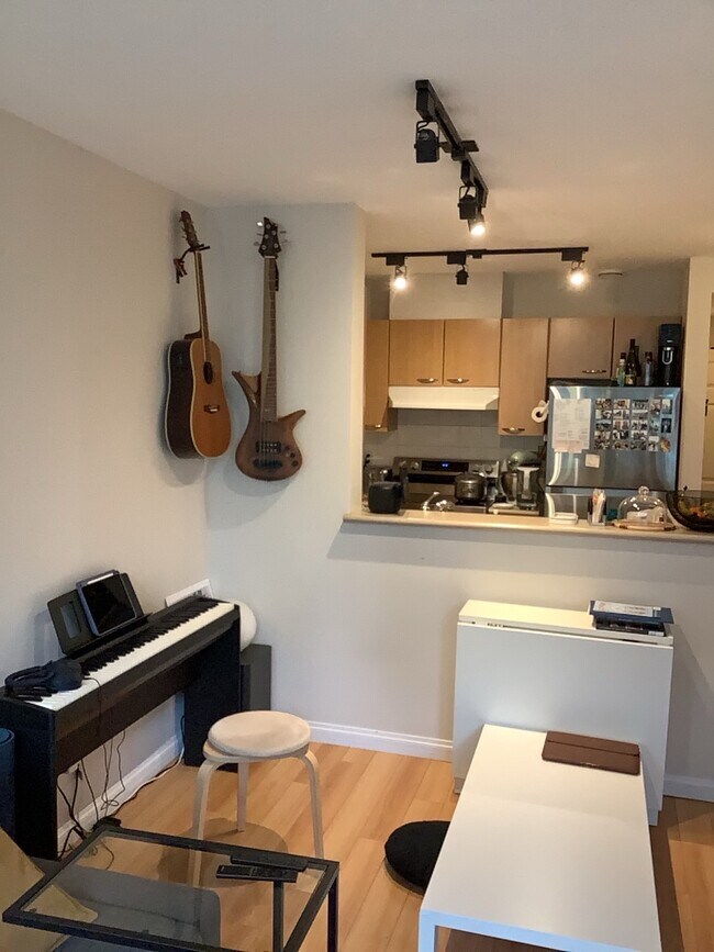 Photo du bâtiment - 1420 W Georgia St