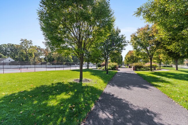 Foto del edificio - 50 W Broad St