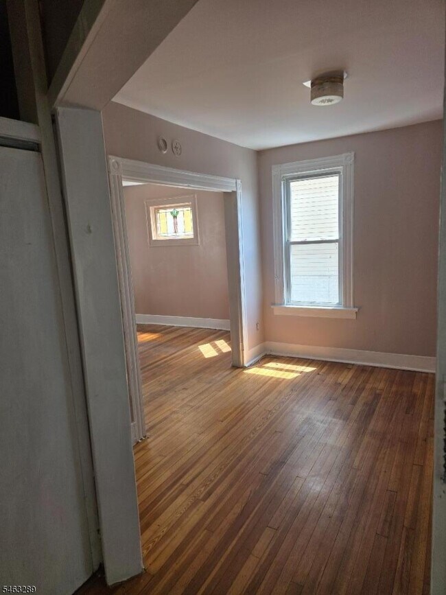 Foto del edificio - 929 Adams Ave