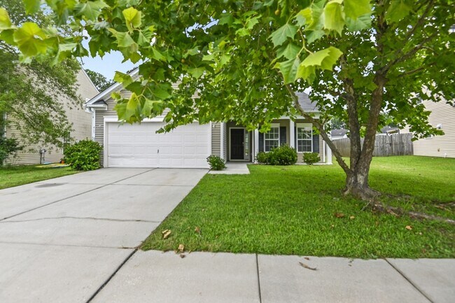 Foto del edificio - 465 Green Park Ln
