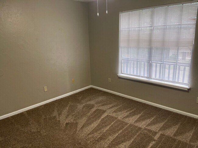 Building Photo - ES- WATSON WAY, LLC