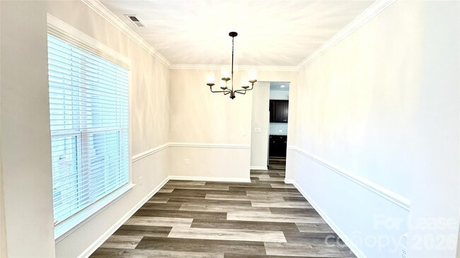 Building Photo - 1135 Overlake Dr
