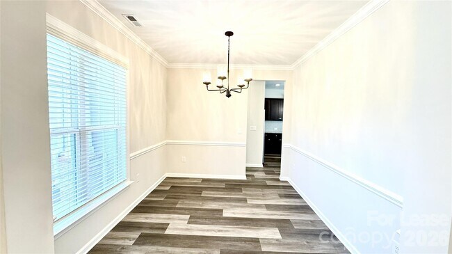 Foto del edificio - 1135 Overlake Dr