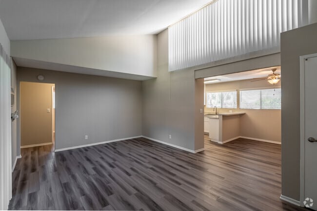 1BR, 1BA - 760SF - Corte Bella