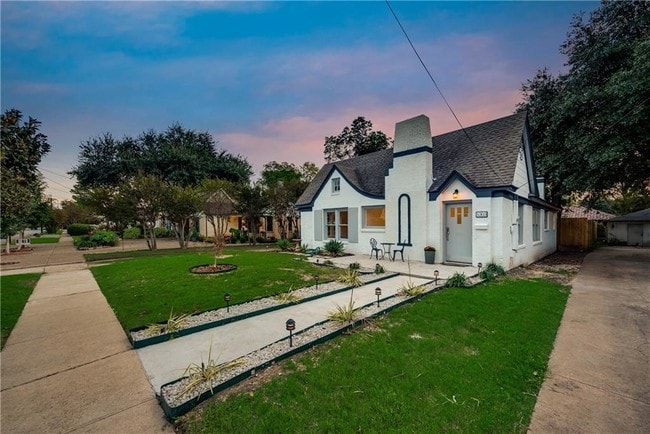 5303 Denton Dr Dallas Tx 75235 House For Rent In Primary Photo 5303 Denton Dr