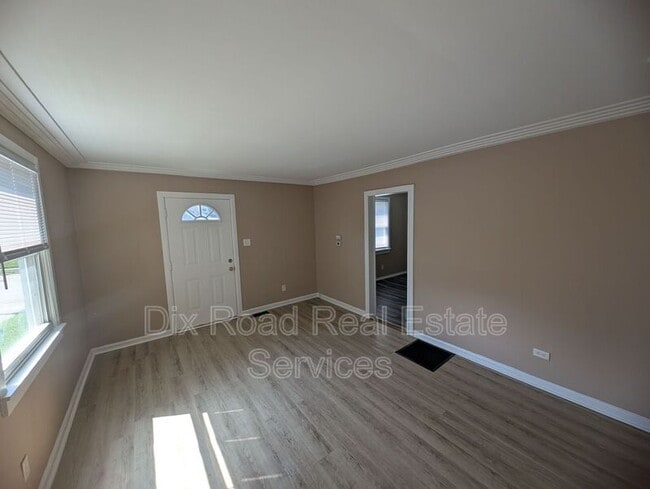 Foto del edificio - 4529 Waymire Ave