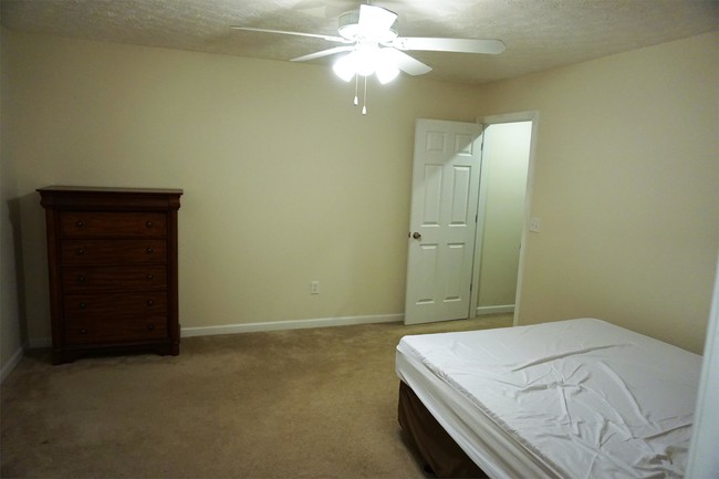 Foto del edificio - 159 Midland Trail