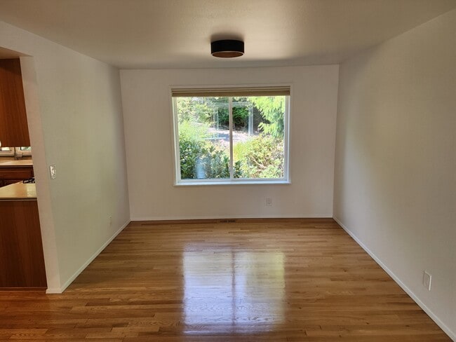 Foto del edificio - 4227 212th Ave NE