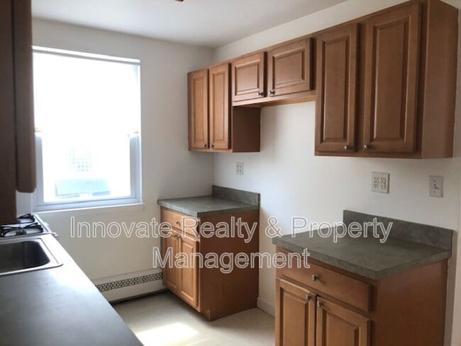 Photo - 941 Afton St House