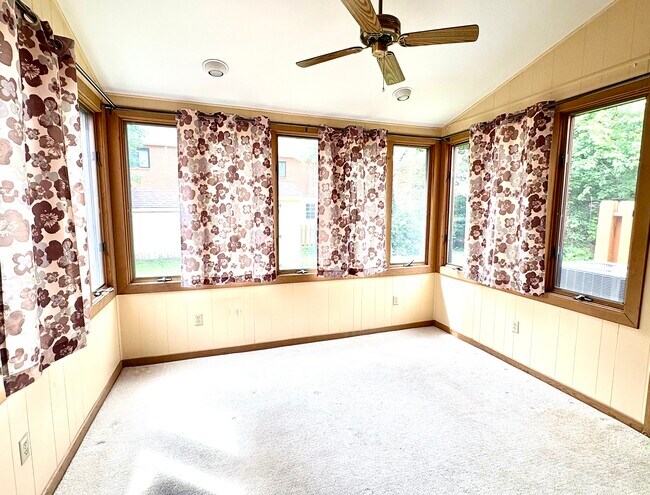 Foto del edificio - 224 Towyn Ct