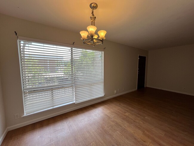 Foto del edificio - Freshly Updated Condo