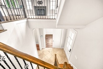 Building Photo - 9644 Knight Rd
