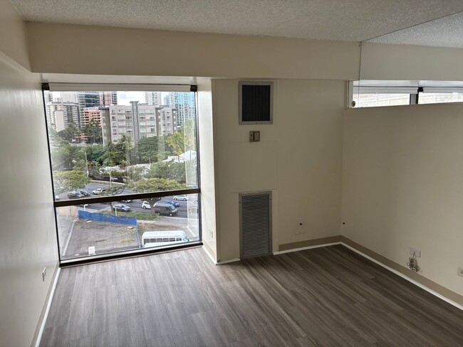 Foto del edificio - Century Center 1 Bedroom 1 Bathroom Condom...