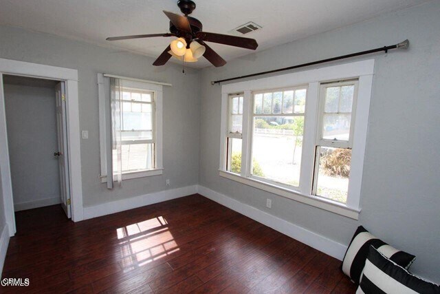Foto del edificio - 728 E Pleasant St