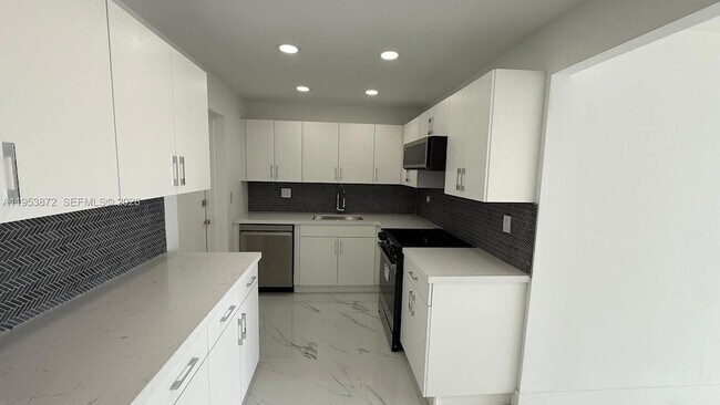 Foto del edificio - 16850 S Glades Dr