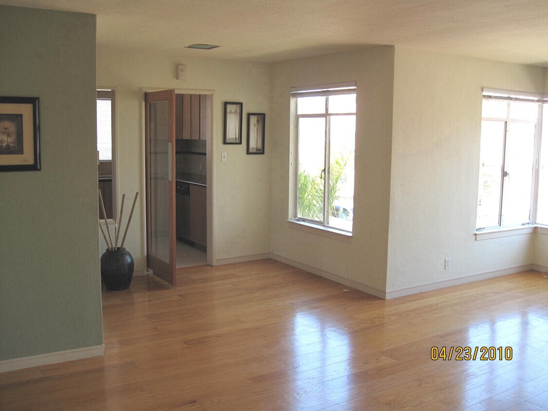 525 Alcatraz Ave Unit 3, Oakland, CA 94609 Condo for Rent in Oakland