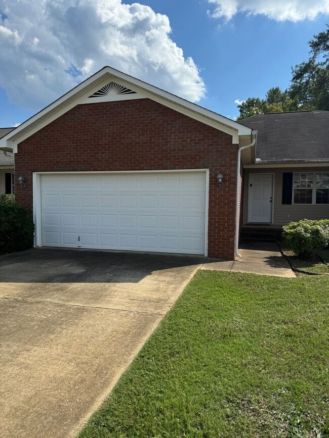 Building Photo - 308 Parker Pl SW