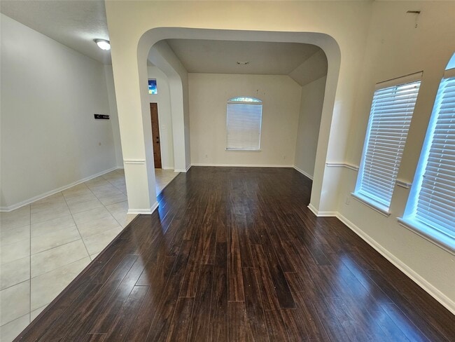 Building Photo - 201 Cedar Branch Dr