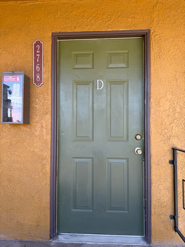 Building Photo - 2764 Conejo Dr