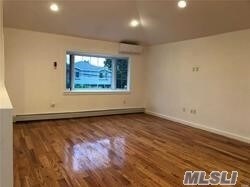 Foto del edificio - 219-05 112th Ave