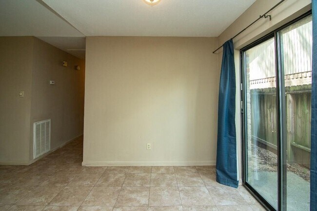 Foto del edificio - 1614 Hazelwood St