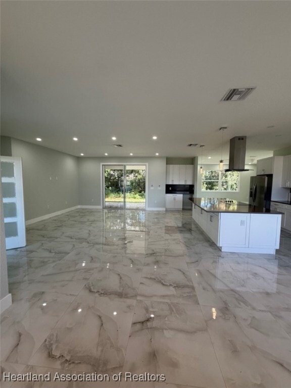 Building Photo - 2011 W Falcon Rd