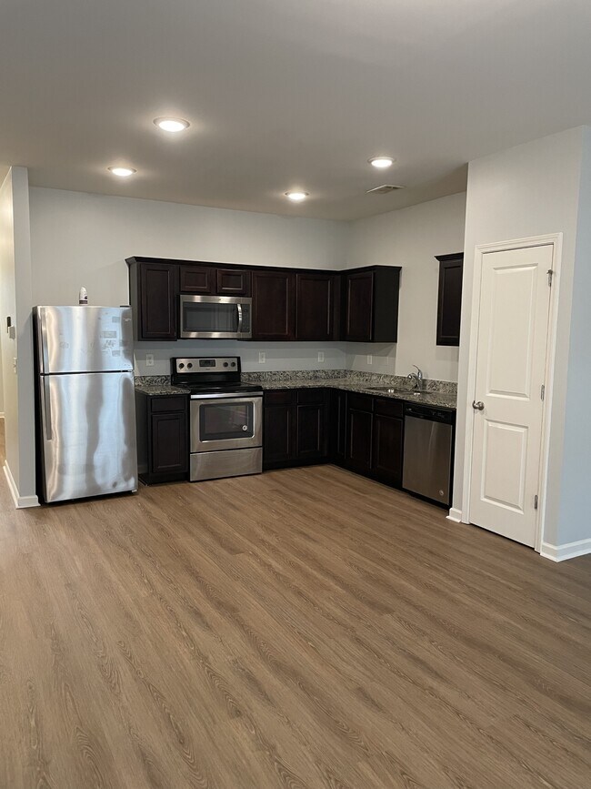 Foto del edificio - 6367 Kennonbriar Ct