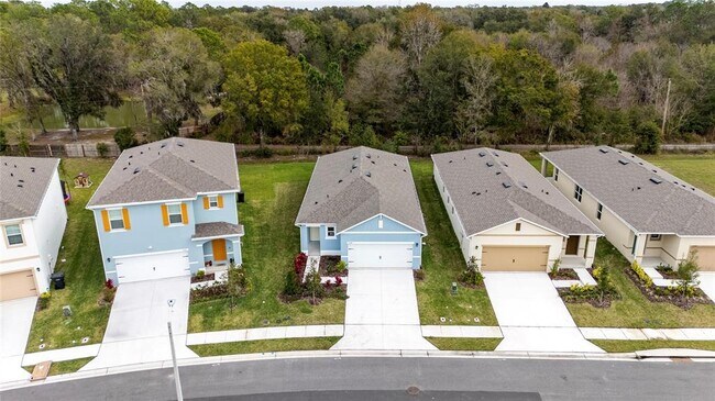 Foto del edificio - 8347 Madrid St