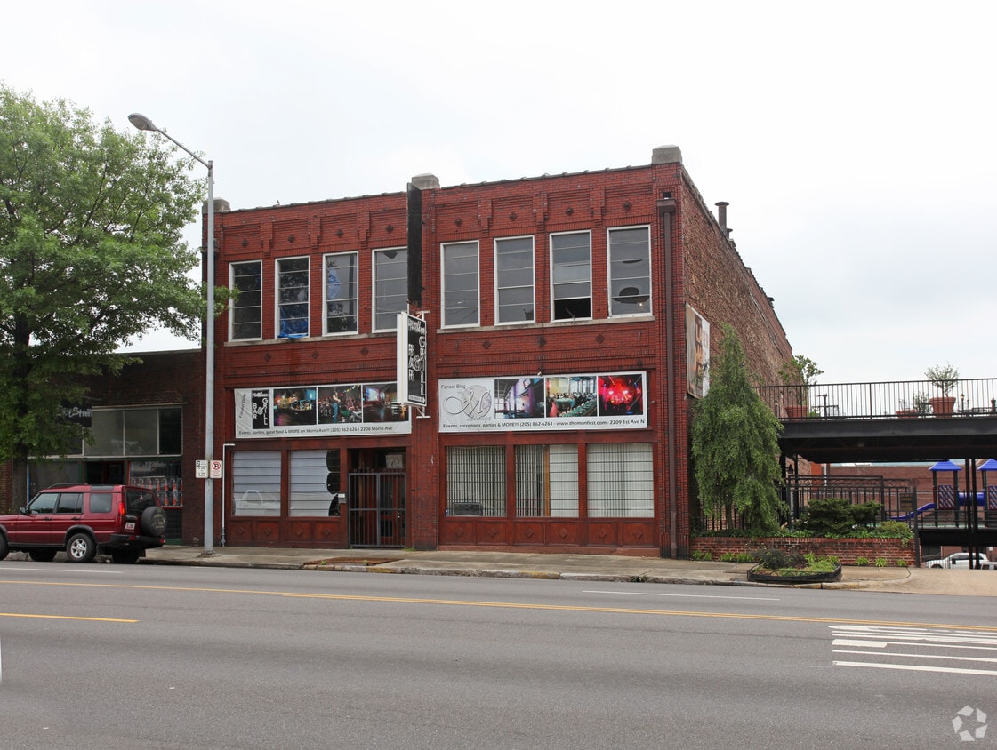 Primary Photo - Mercantile on Morris