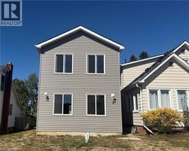 Building Photo - 9 Crosier St