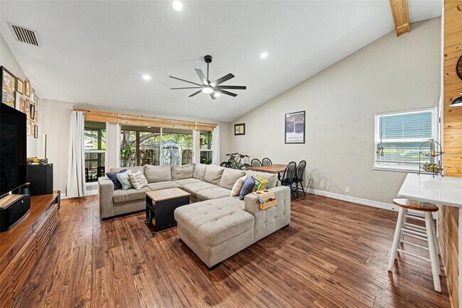 Building Photo - 6209 Interbay Blvd