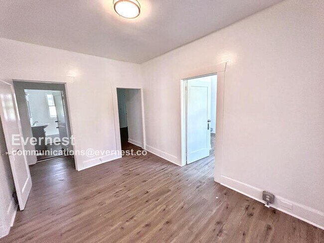 Foto del edificio - 1515 36th Pl N