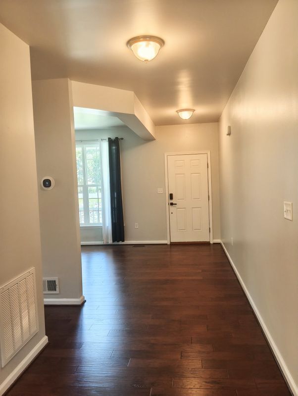 Foto del edificio - 2913 Lakeview Pkwy