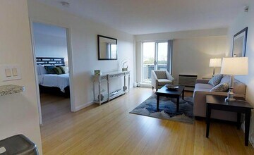 Building Photo - 175 Freeman St