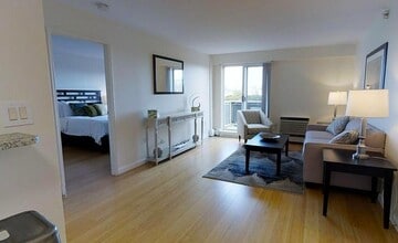 Building Photo - 175 Freeman St