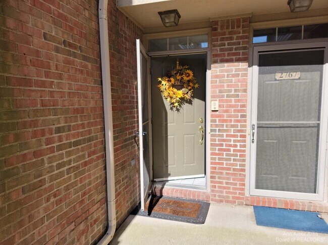 Building Photo - 2765 Barclay Way