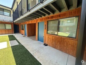 Building Photo - 4526 Munger Ave