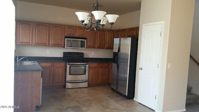 Building Photo - 6919 S 50th Dr