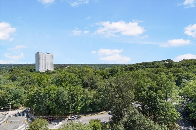 Building Photo - 5355 Henry Hudson Pkwy W