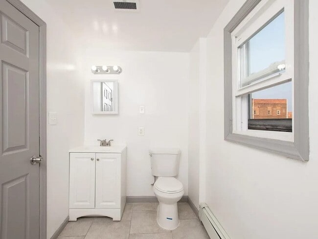 Foto del edificio - 47 Fleming Ave