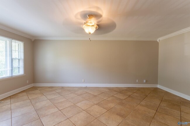 Building Photo - 425 Arthur St NW