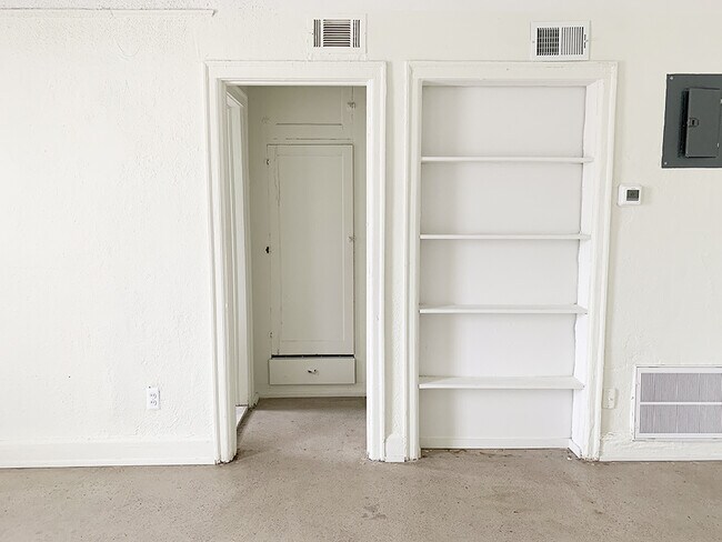 Foto del edificio - 1130 Holcomb St