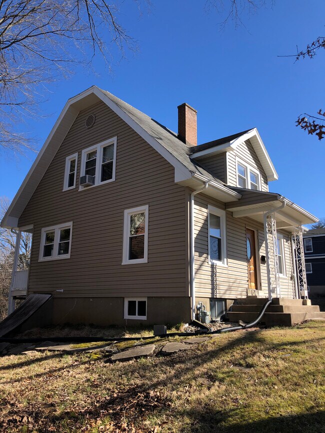 Left side - 1300 Dunklin St
