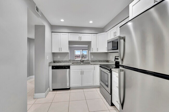 Building Photo - 7310 Ashford Pl