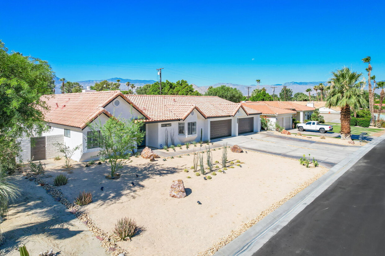 Primary Photo - 79805 Trinidad Dr