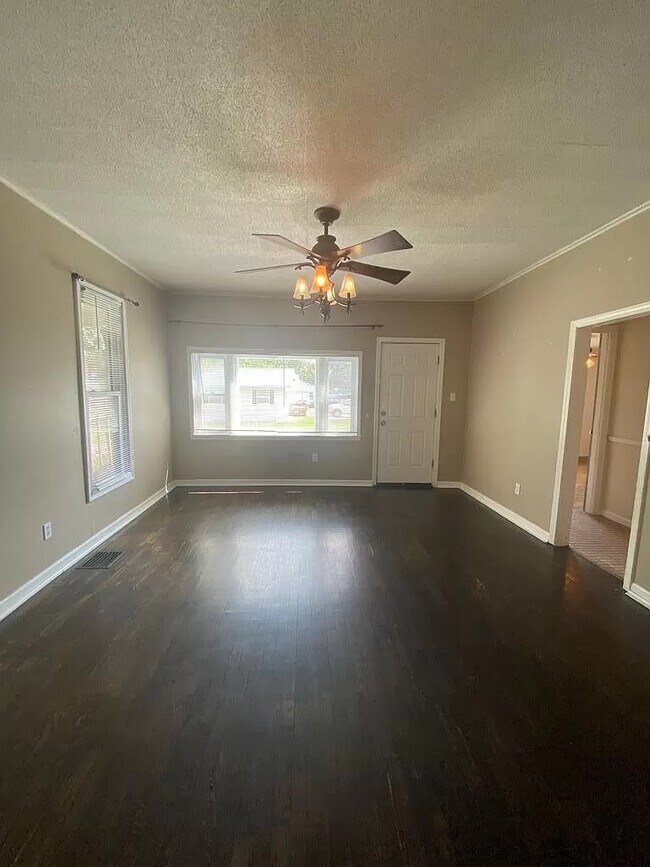 Foto del edificio - 701 E Cottonwood St