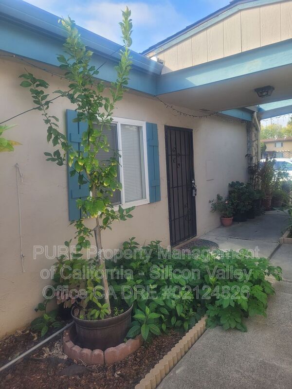 Foto del edificio - 900 Sobrato Dr